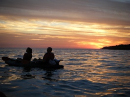 Balade en kayak de mer au coucher du soleil
