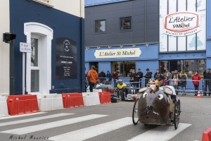 Voitures à Pédales à Saint Michel Chef Chef - auteur : Michel MAURICE