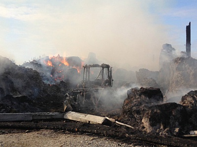 Pornic - 21/09/2015 - Saint-Michel-CC : Un incendie ravage un hangar agricole