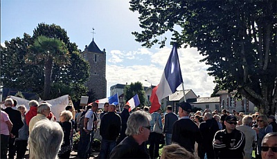 Pornic - 19/09/2016 - Saint-Brevin : migrants, opposants et partisans face  face