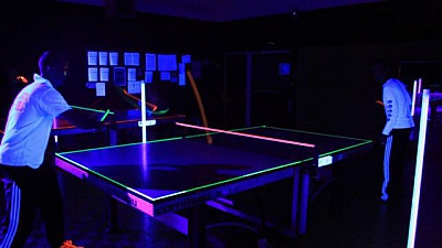 Pornic - 23/11/2016 - La Bernerie : une soire pour jouer au tennis de table dans le noir