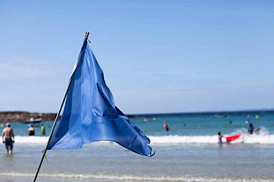 Pornic - 06/08/2019 - Linventeur du drapeaux de plage tait de Saint-Brevin !